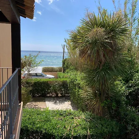 Au Bord De La * Cavalaire-sur-Mer